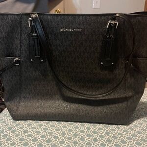 Michael Kors Signature Black Tote